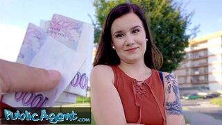 Eliss amatőr meztelen pózai szexi testtel