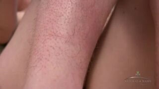 Skyler szőrös teste forró maszturbáló tini