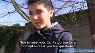 Lépcsőházi Public Szex BombaCsajjal