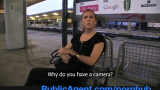 PublicAgent Vonatmegálló Csaj Megdugva