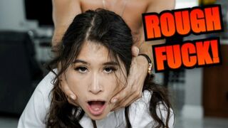 Gyakornok élvezi főnökét随时 kész szexre