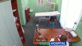 Hamis kórházban beteg nagy mellek helyett orvosi faszt kap