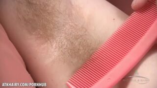 Szőrös tini punci Cyan Combs vad szőrös kalandjai