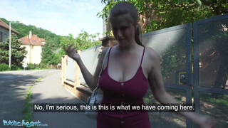 Hatalmas mellű belga utcai casting vadul