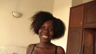 Csinos fekete anál casting interracialul