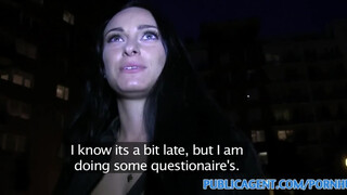 Gyönyörű utcai csaj sikítva nyögi a durva baszást