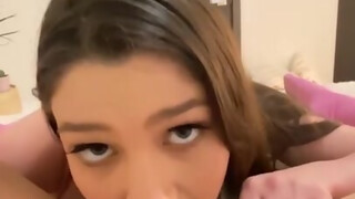 Barátnő puncija nyalogatva nyálasan