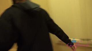 Aubry puncija nyalogatva asztalon kemény dugás