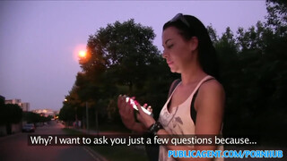 Fitness csaj utcai meggyőzéssel baszásra veti