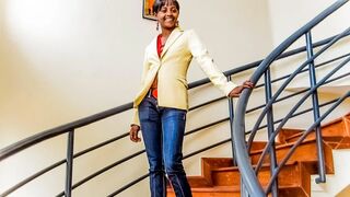 Fekete amatőr castingon producer faszával megbaszva