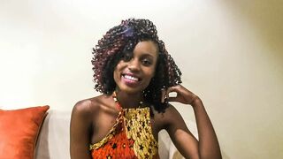 Mosolygós fekete pov castingon mélyen töltve