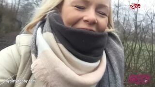 Tini kerékpáron punci dörgölész orgazmusra