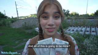 Pénzért szexelő Marina Gold utcai vadászata