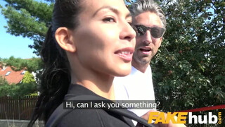 Public Agent baszhatja a dögös csajodat utca közepén