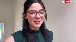 Roxi Black szopja a német amatőr farkakat mohón