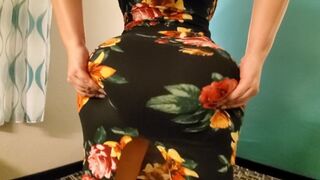 Crystal Lust hatalmas seggű milf-et megdúgják egy szextől füstölgő hotelszobában