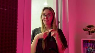 A szerencsejátékos léptegyes begyűjti mostohaanyja forró puncsiját