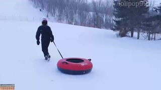 Kihasználom a pajkos ázsiai nimfát otthonában reszkető gyönyörrel