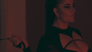 Kathalina777 kemény uralomban egy dögös latin milf vágyaival