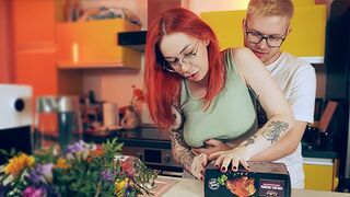 Heves dugás a konyhában a srácoddal