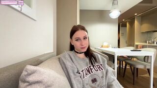 A rossz fiú osztálytársam csak a farkára gondol, nem a tanulásra, megbasztam és a szájába lőttem