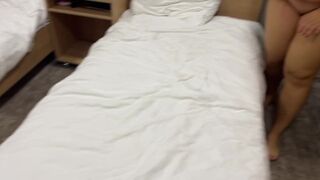 Odáig volt a spermámtól, elkapok egy meztelen török nőt a hidzsáb alatt