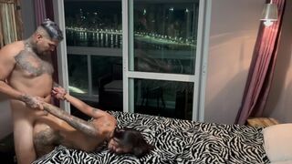 Olajozott vágy - egy vadul izgatott és csúszós punci