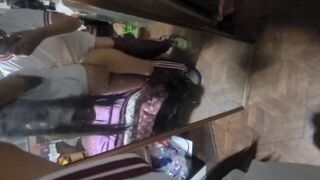 A népszerű diák vad, kemény élvezete a tanárral