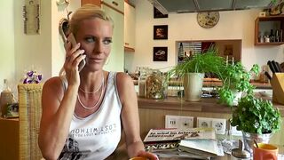 Német amatőr MILF szomszédnők forró, vad szexjelenetei teljes film